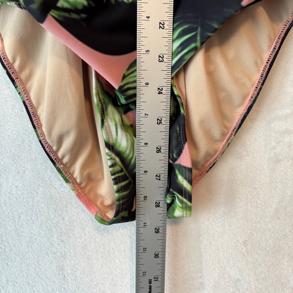 Albion fit womens Pink Waikiki Leaf Pattern Strappy One Piece Swimsuit Size XS - Picture 5 of 10